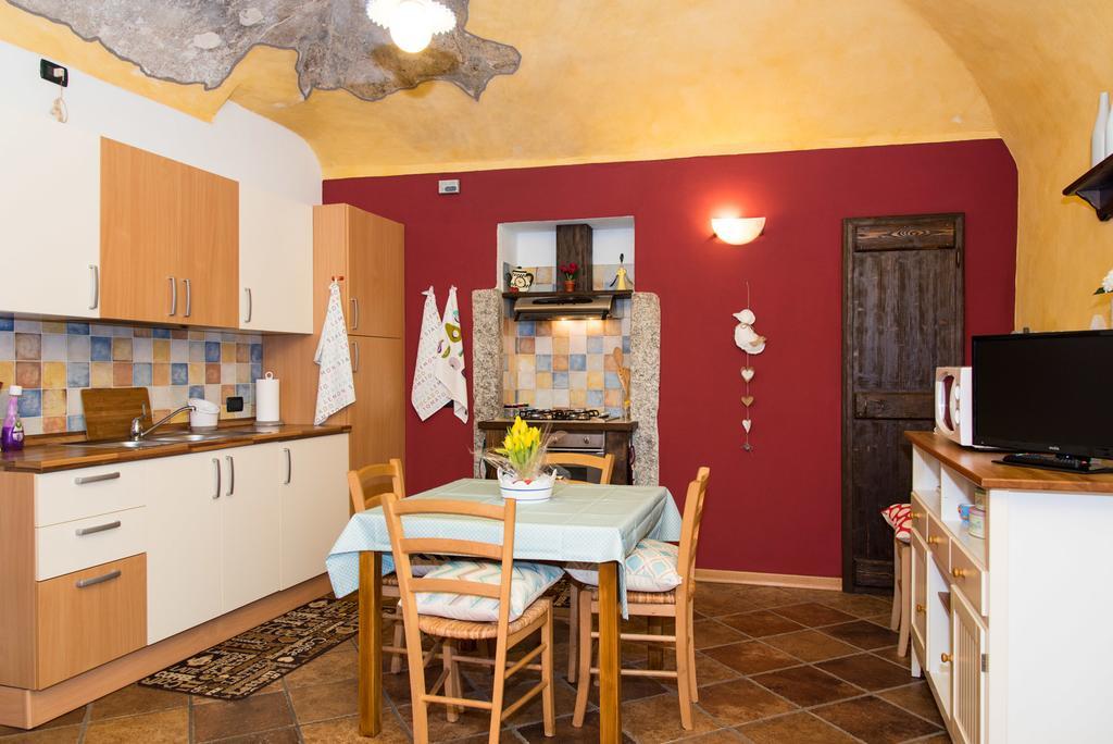 Casa Corte Alla Rocca Arona Zewnętrze zdjęcie