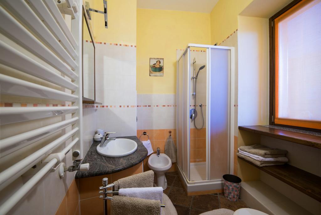 Casa Corte Alla Rocca Arona Zewnętrze zdjęcie
