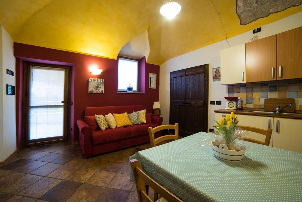 Casa Corte Alla Rocca Arona Zewnętrze zdjęcie