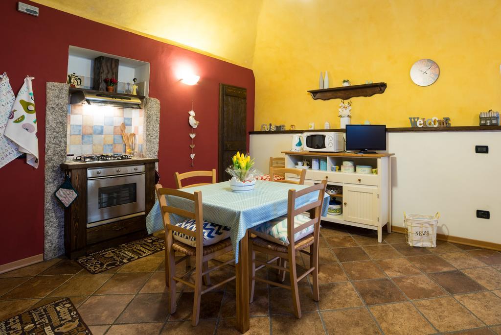 Casa Corte Alla Rocca Arona Zewnętrze zdjęcie