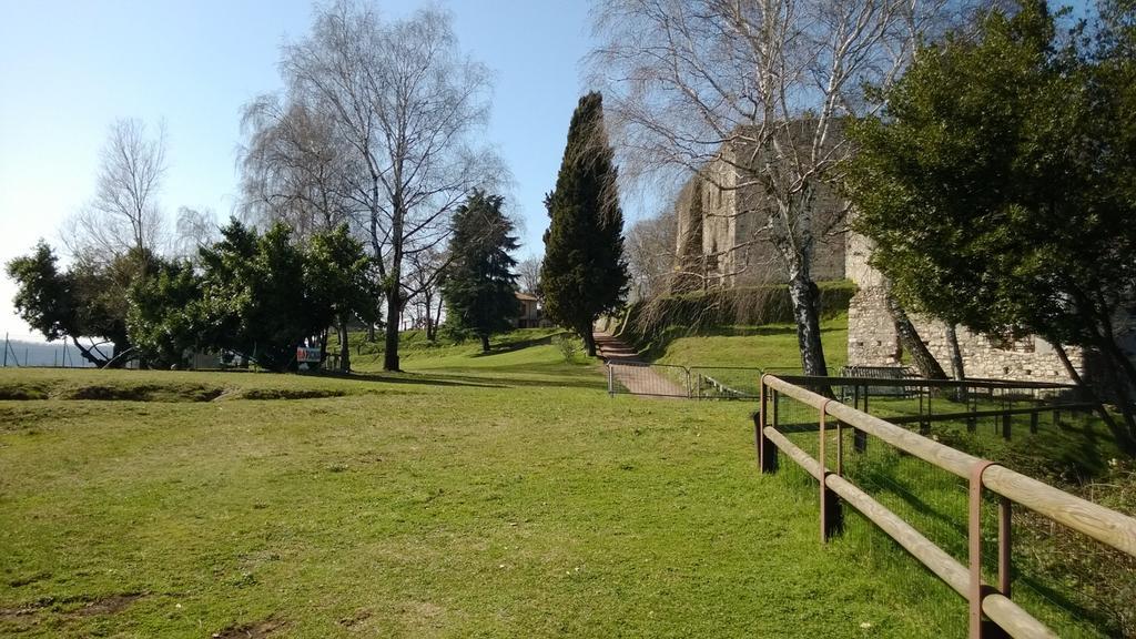 Casa Corte Alla Rocca Arona Zewnętrze zdjęcie