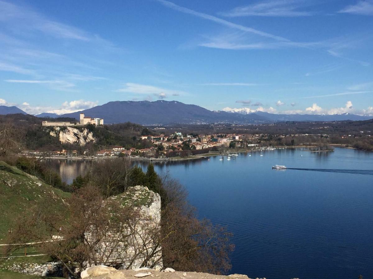 Casa Corte Alla Rocca Arona Zewnętrze zdjęcie
